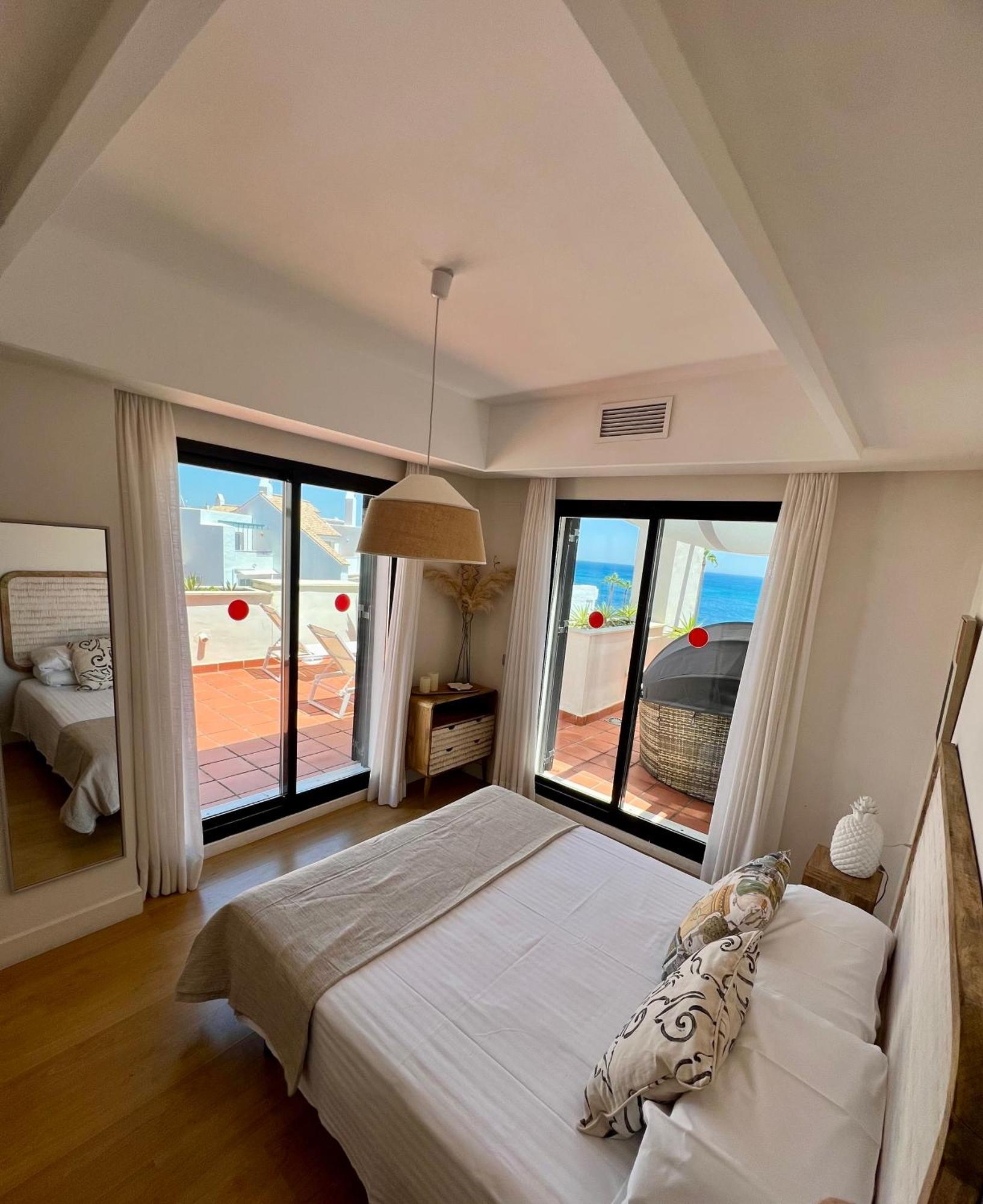 Seaview Luxury Penthouse