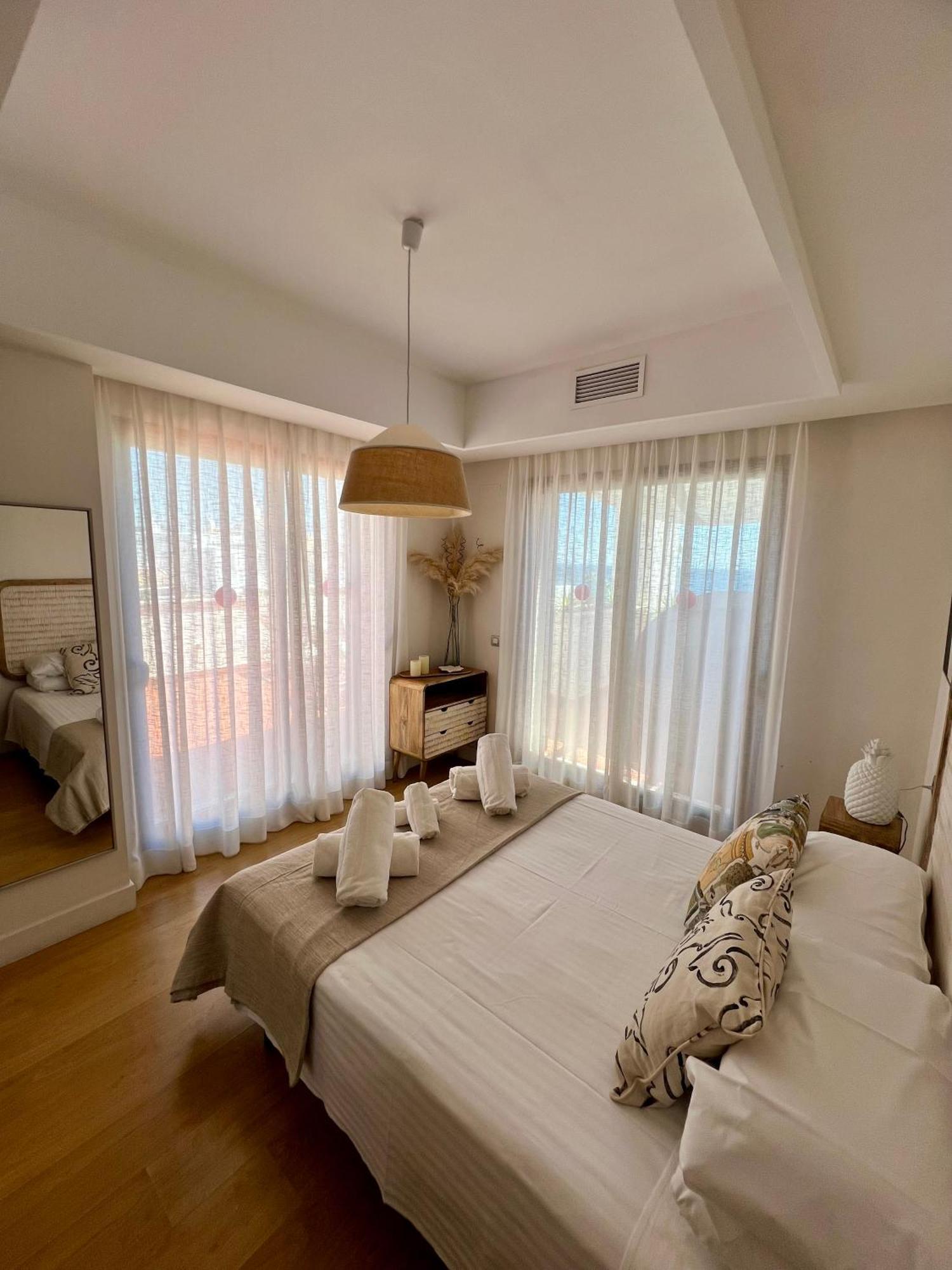 Seaview Luxury Penthouse *